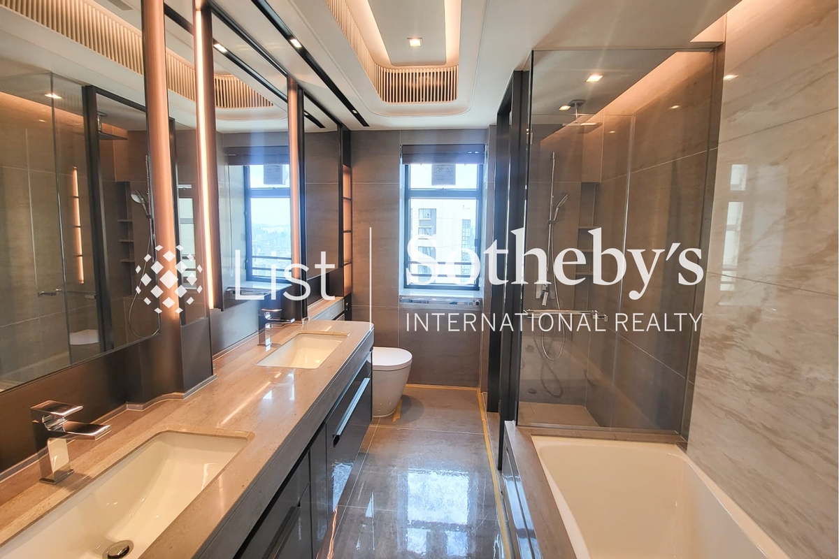 Dynasty Court 帝景園 | Bathroom