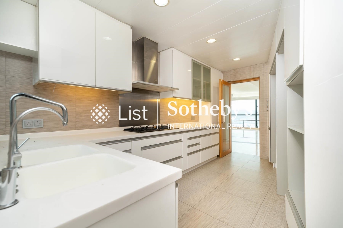 Dynasty Court 帝景園 | Kitchen