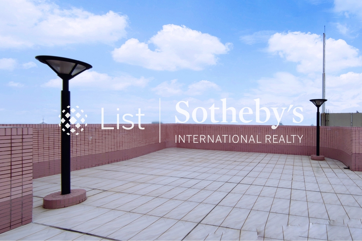 Dynasty Court 帝景園 | Private Roof Terrace