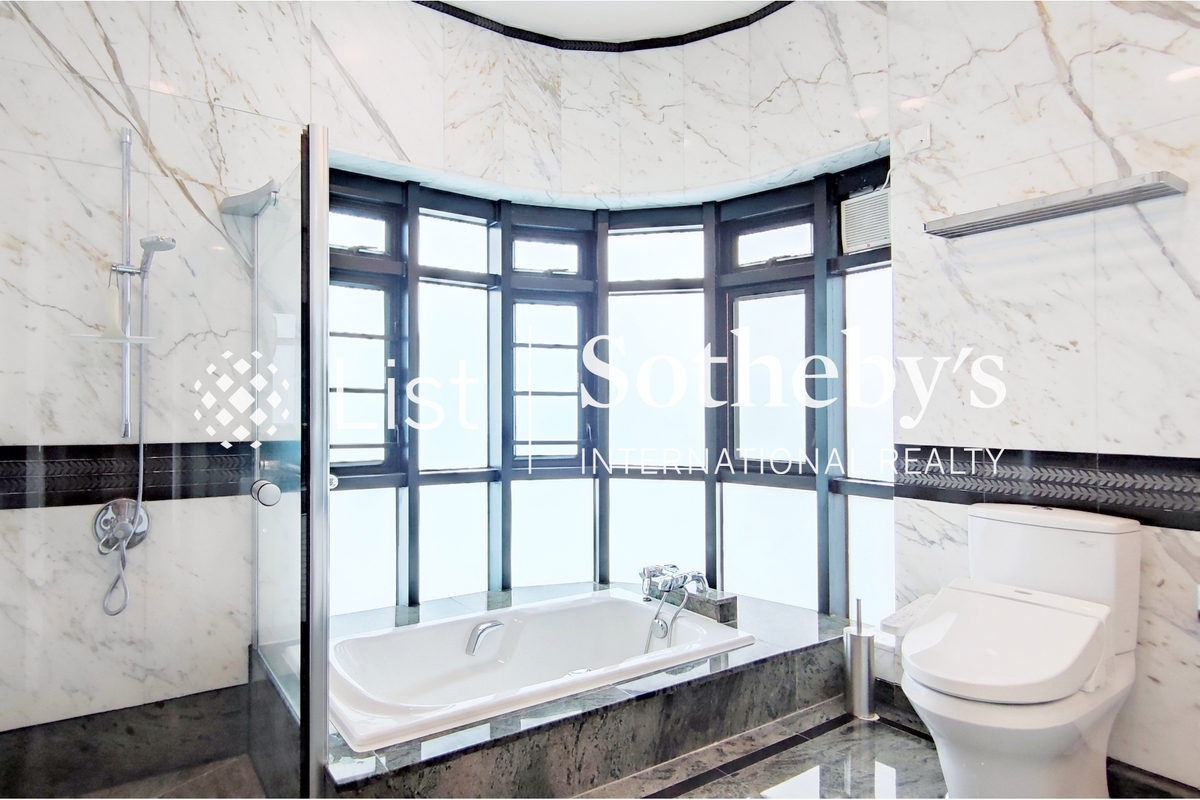 Dynasty Court 帝景園 | Master Bathroom