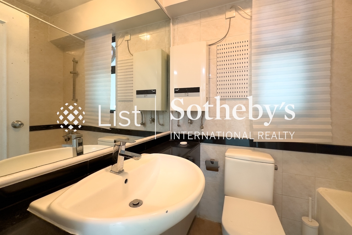 Cimbria Court 金碧閣 | Guest Bathroom