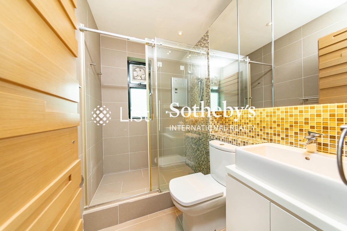 Cimbria Court 金碧閣 | Guest Bathroom