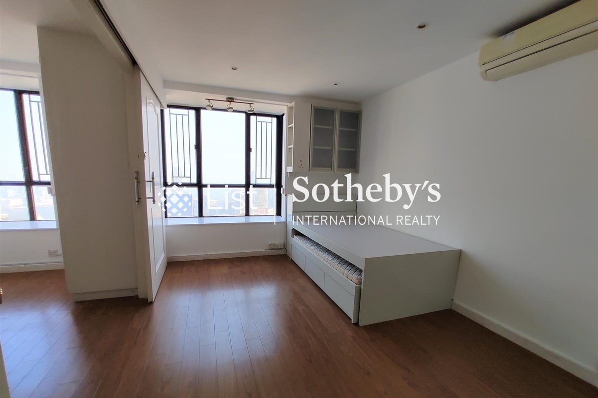 Clovelly Court 嘉富麗苑 | Third Bedroom