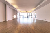 Clovelly Court 嘉富麗苑 | Living and Dining Room