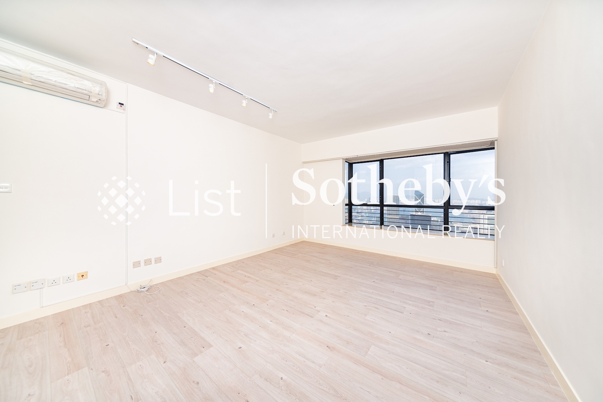 Clovelly Court 嘉富麗苑 | Master Bedroom