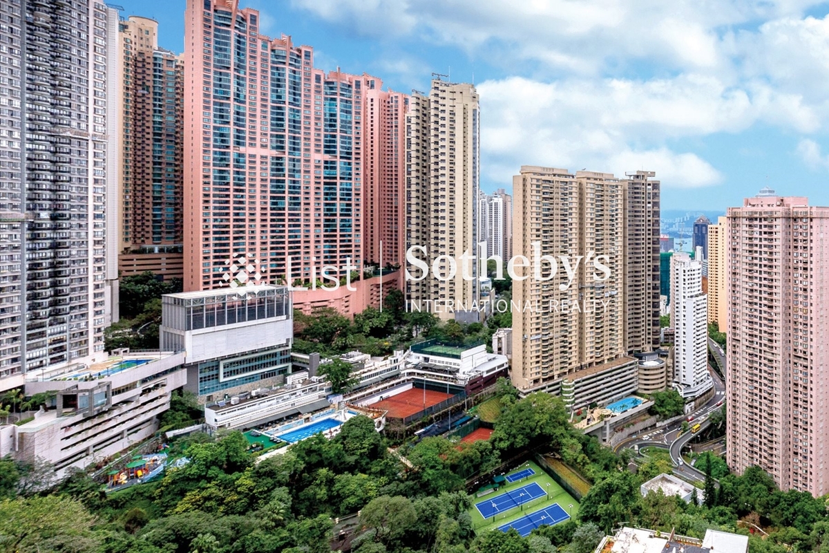 Century Tower 世紀大廈 | View