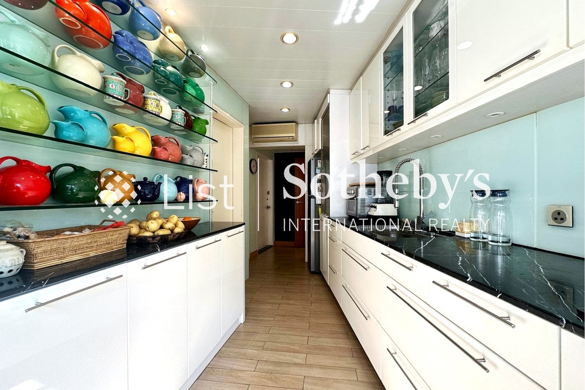 Century Tower 世紀大廈 | Kitchen