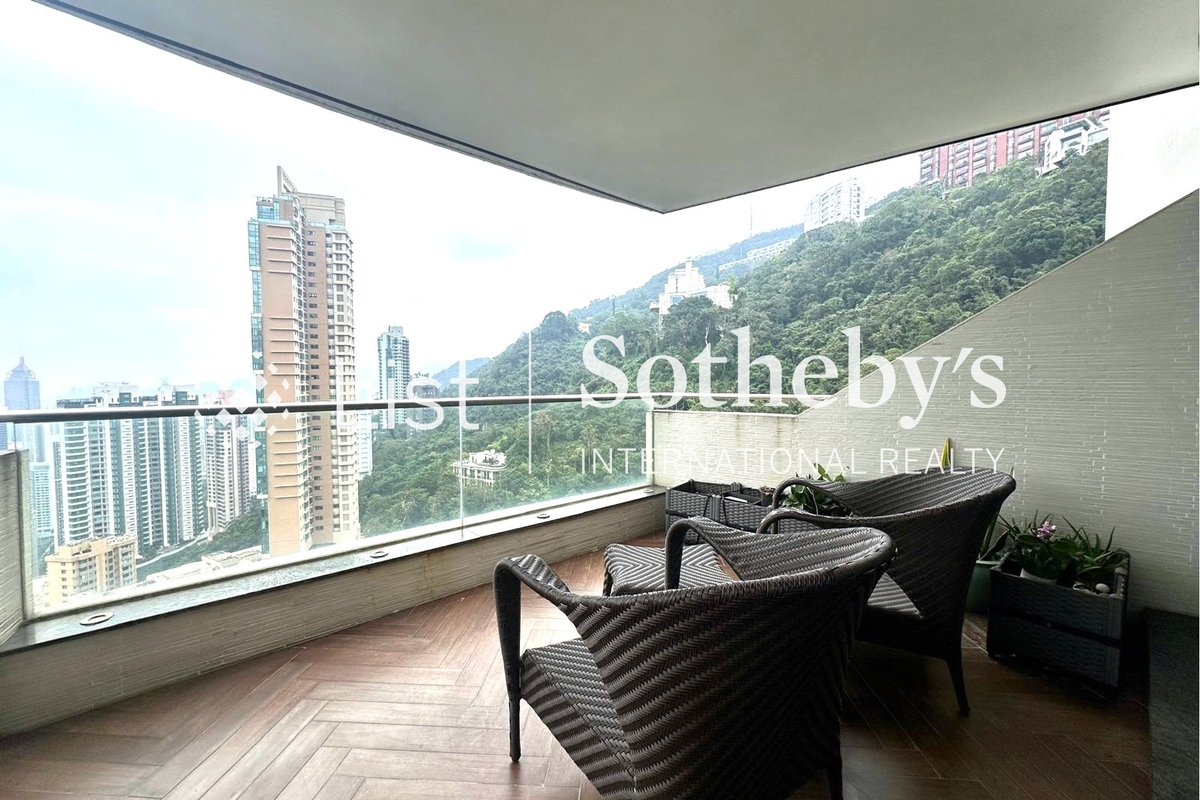 Century Tower 世紀大廈 | Balcony