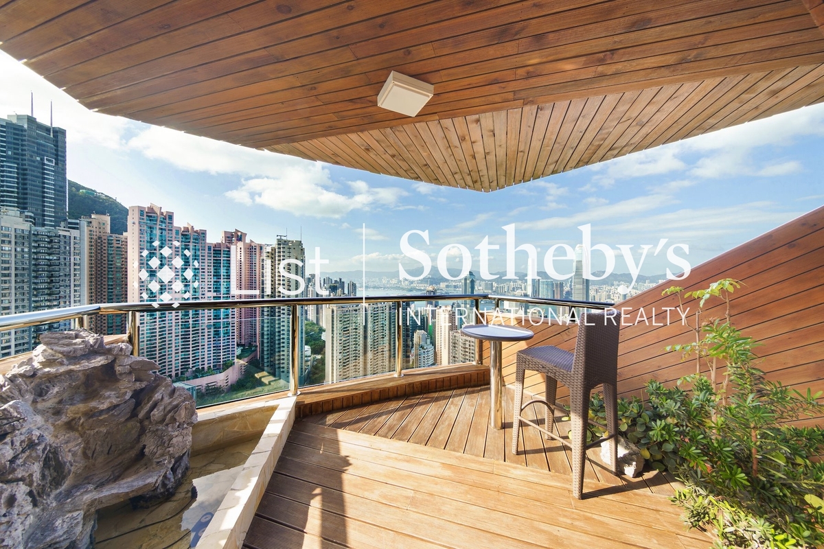Century Tower 世纪大厦 | Balcony off Living Room