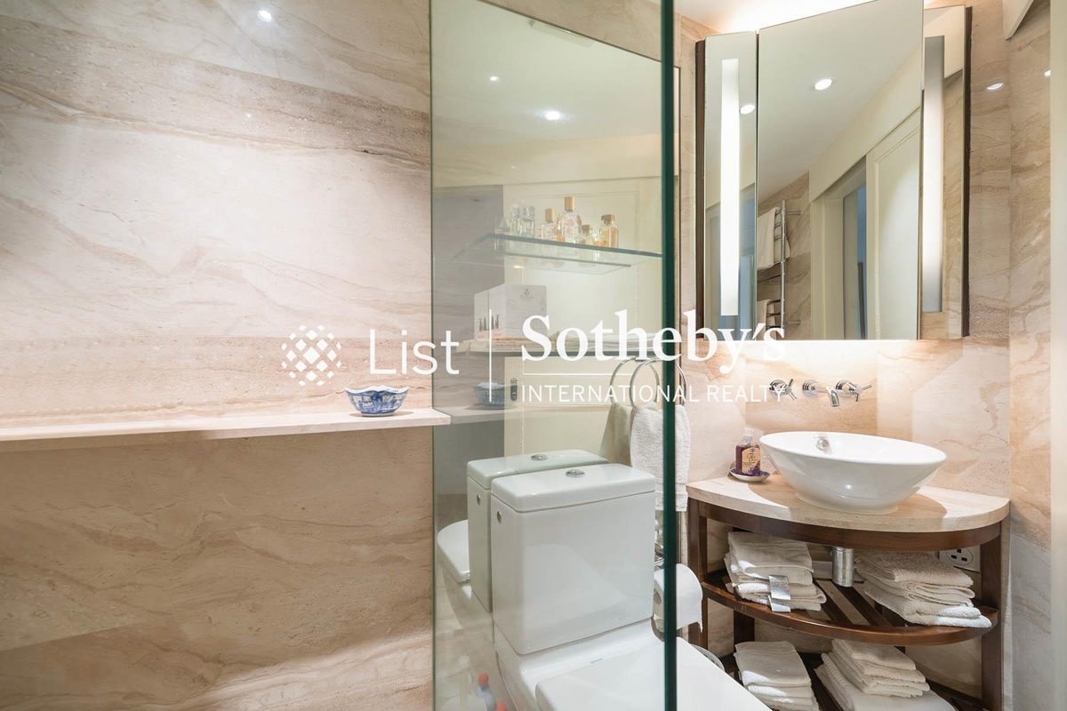 Century Tower 世紀大廈 | Guest Bathroom