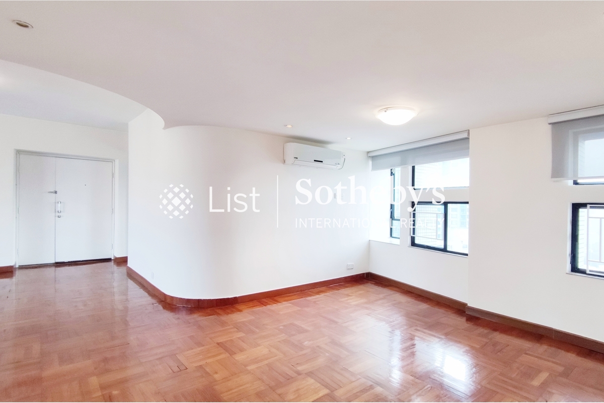 Birchwood Place 宝桦台 | Living and Dining Room