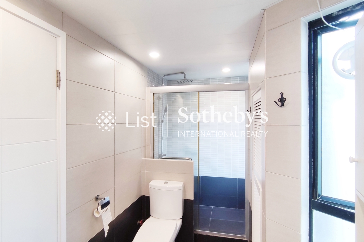 Birchwood Place 宝桦台 | Master Bathroom
