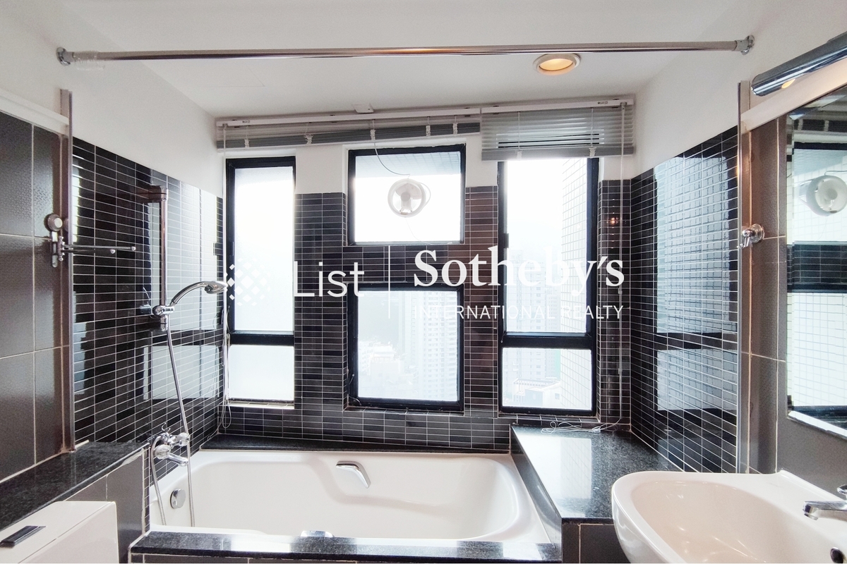 Birchwood Place 宝桦台 | Second En-suite Bathroom