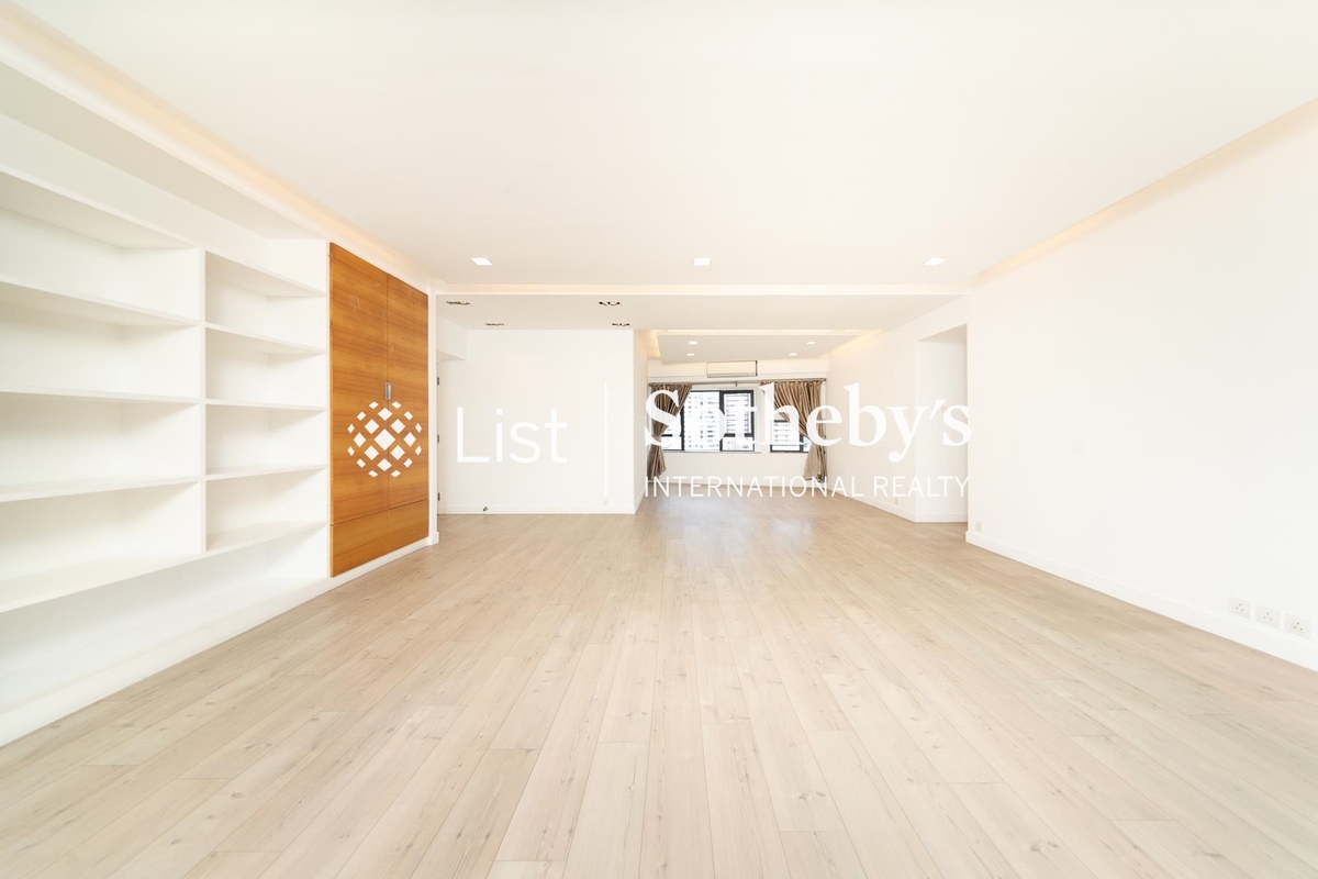 Birchwood Place 寶樺臺 | Living and Dining Room