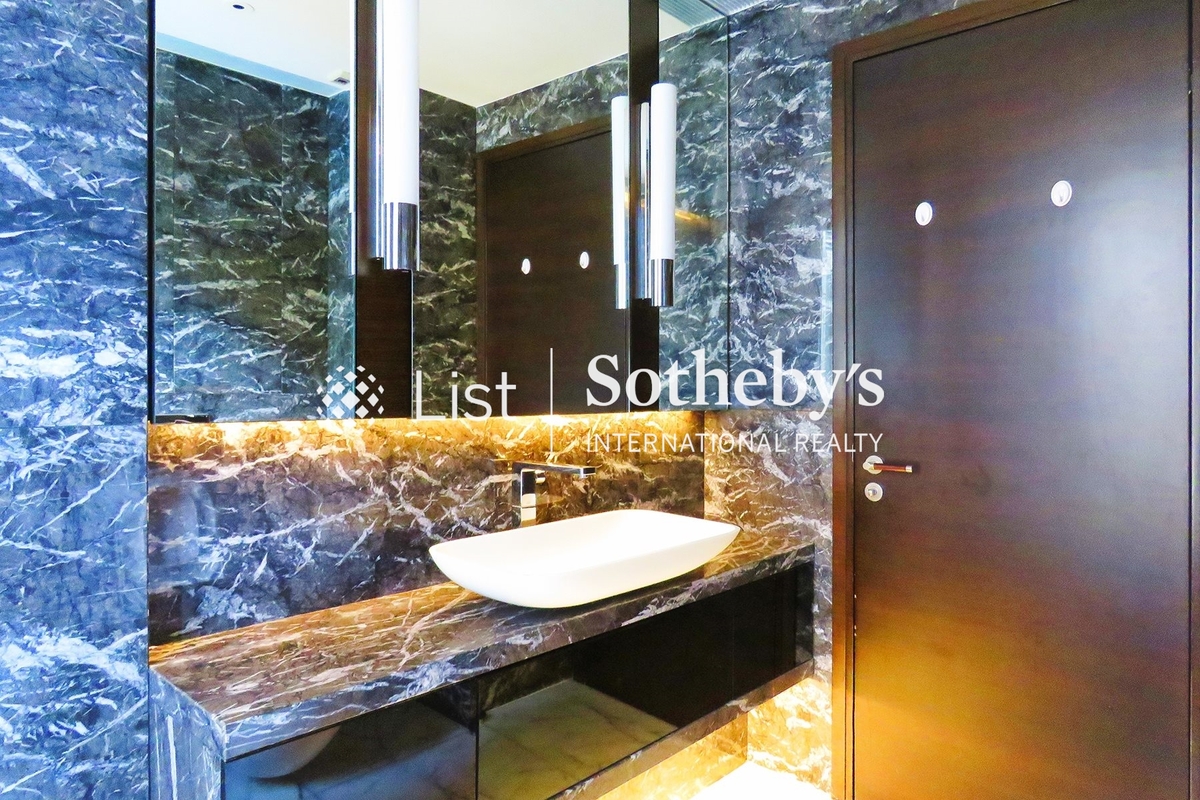 39 Conduit Road 天匯 | Guest Bathroom