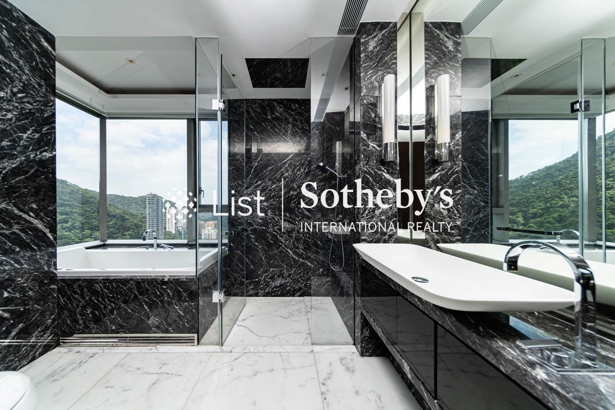 39 Conduit Road 天匯 | Master Bathroom