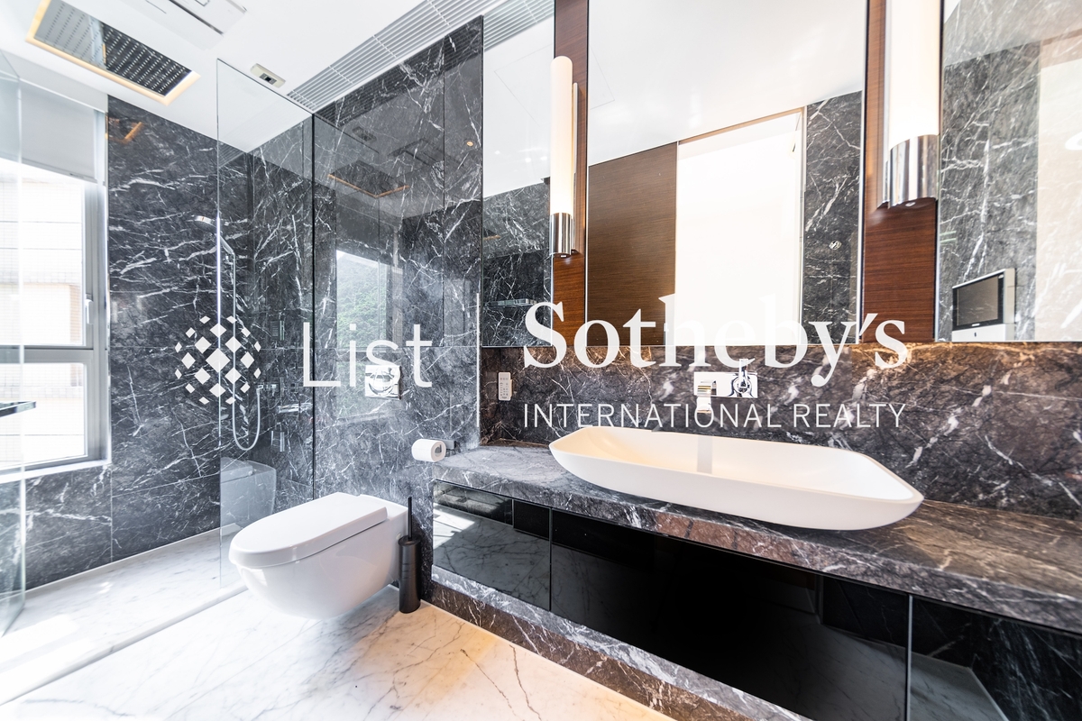 39 Conduit Road 天匯 | Second En-suite Bathroom