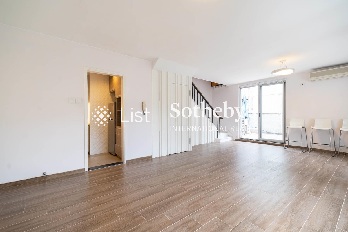 Academic Terrace 學士臺 | Living and Dining Room