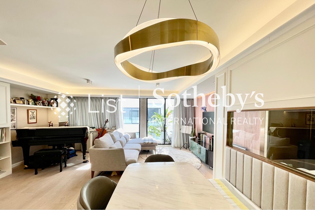 Aqua 33 Aqua 33 | Living and Dining