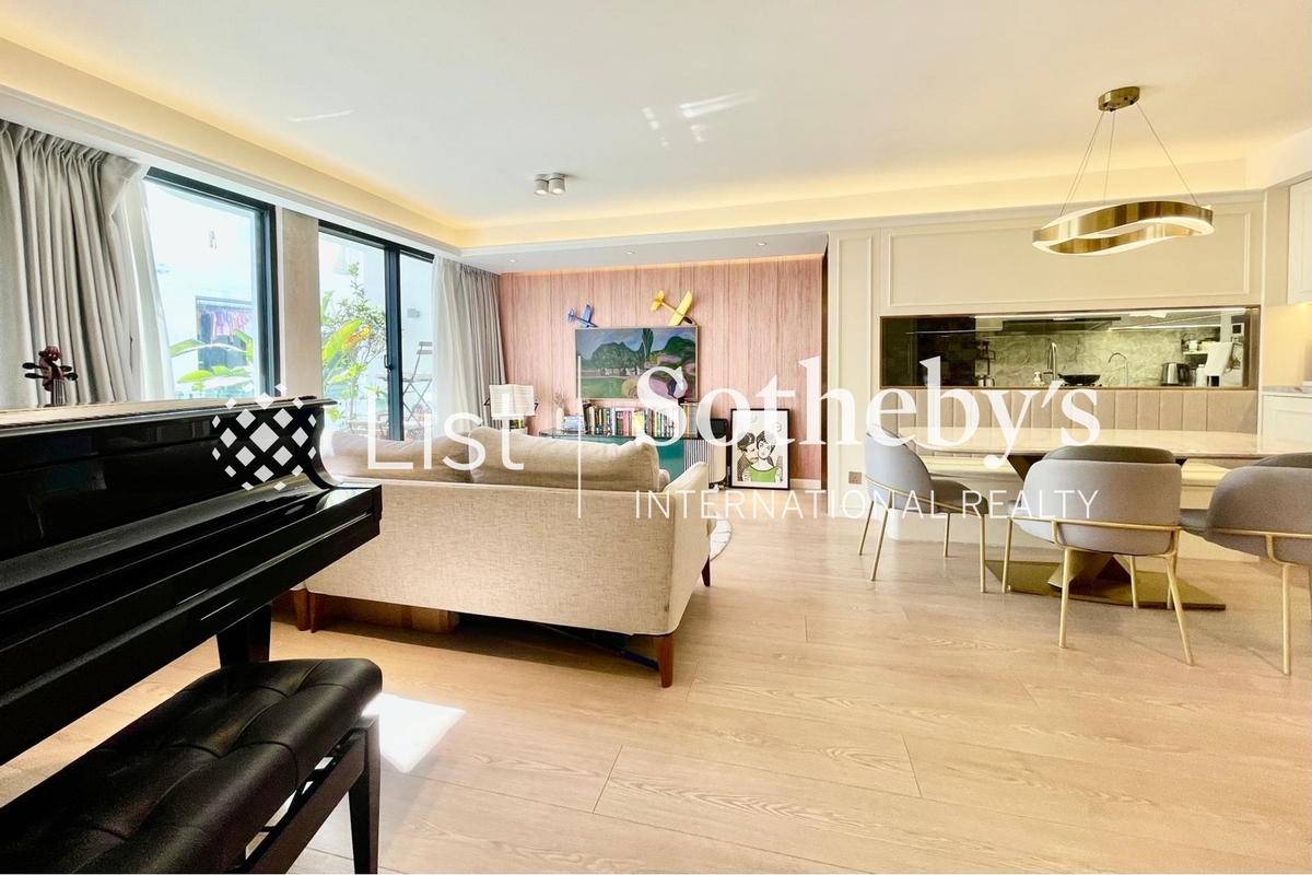 Aqua 33 Aqua 33 | Living and Dining