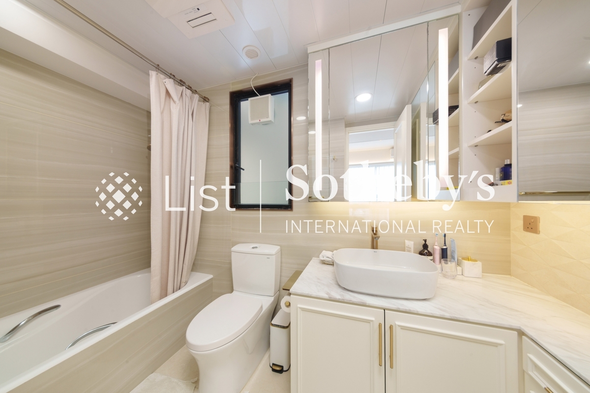 Aqua 33 Aqua 33 | Master Bathroom
