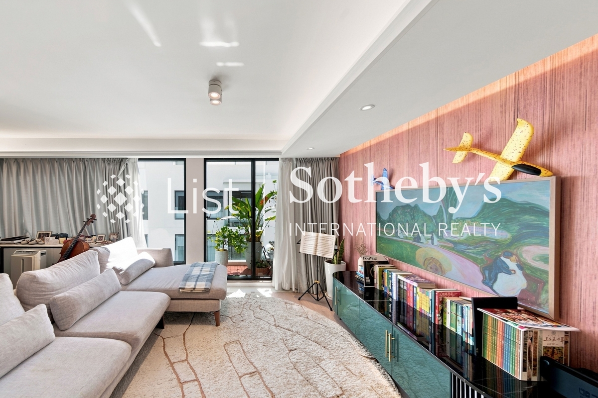 Aqua 33 Aqua 33 | Living Room