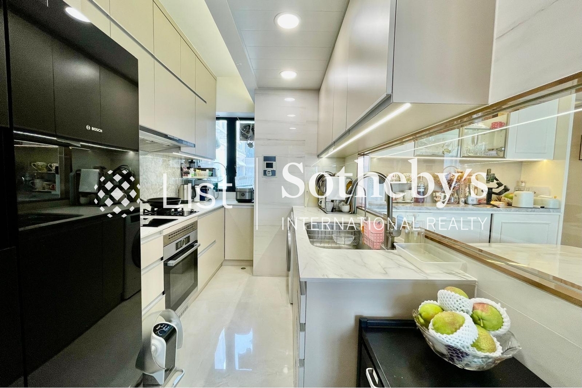 Aqua 33 Aqua 33 | Kitchen