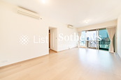 31 Robinson Road 羅便臣道31號 | Living and Dining Room