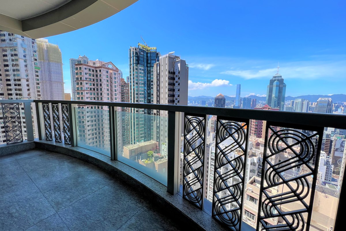 31 Robinson Road 罗便臣道31号 | Balcony off Living and Dining Room