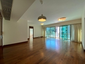 31 Robinson Road 羅便臣道31號 | Living and Dining Room