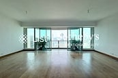 31 Robinson Road 羅便臣道31號 | Living and Dining Room
