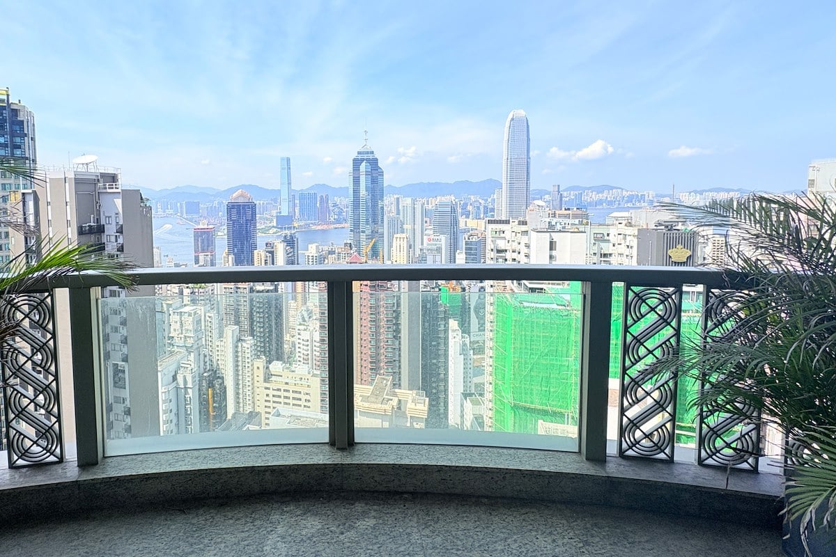 31 Robinson Road 羅便臣道31號 | View from Balcony