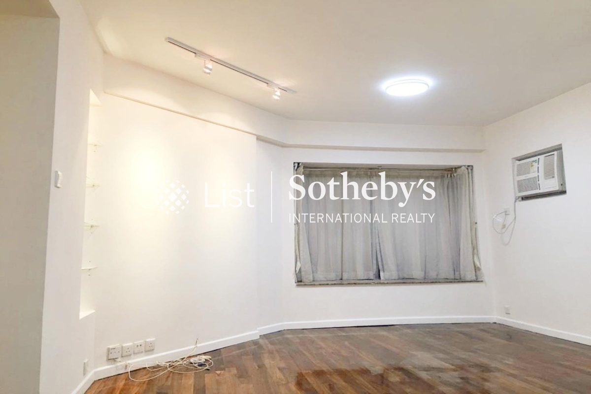 Conduit Tower 君德閣 | Living and Dining Room