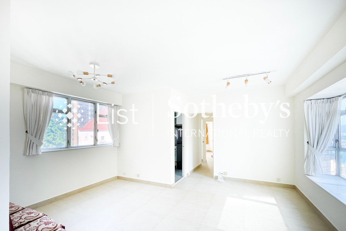 Conduit Tower 君德閣 | Living and Dining Room