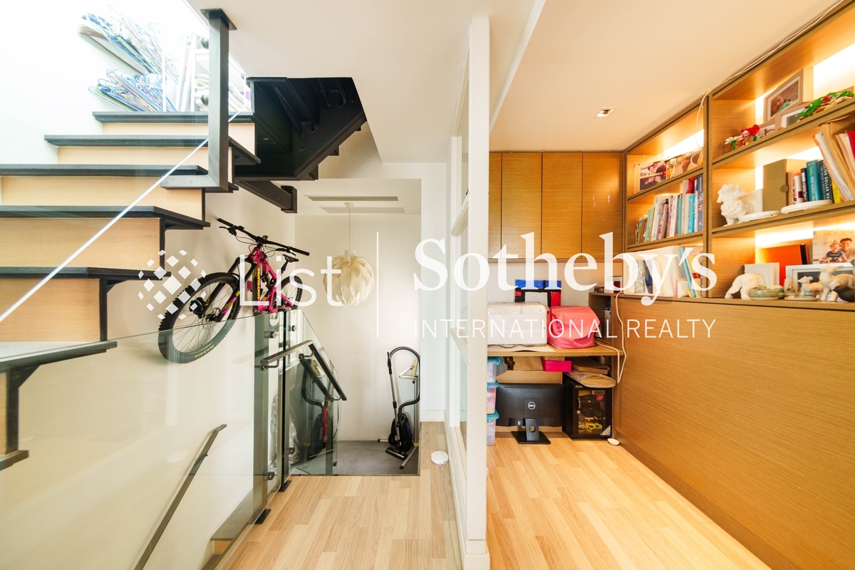 Conduit Tower 君德阁 | Internal Staircase