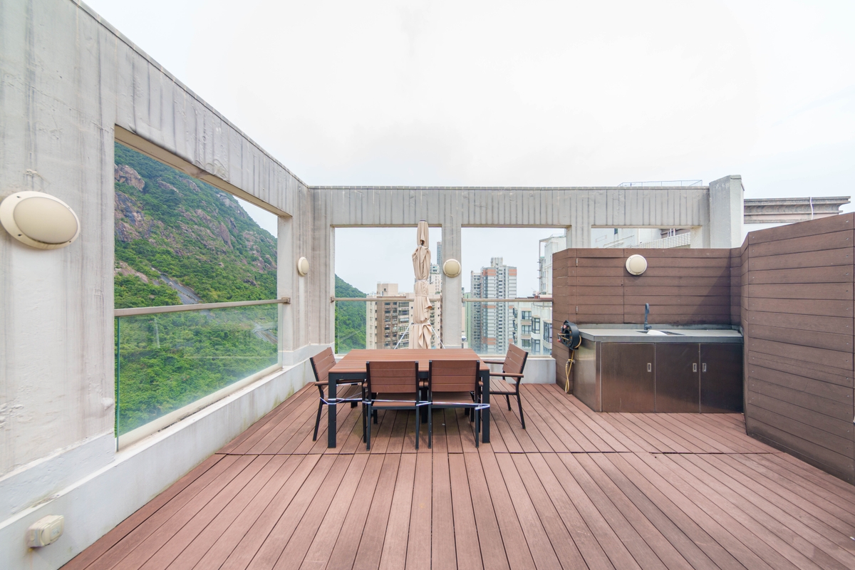 Conduit Tower 君德閣 | Private Roof Terrace