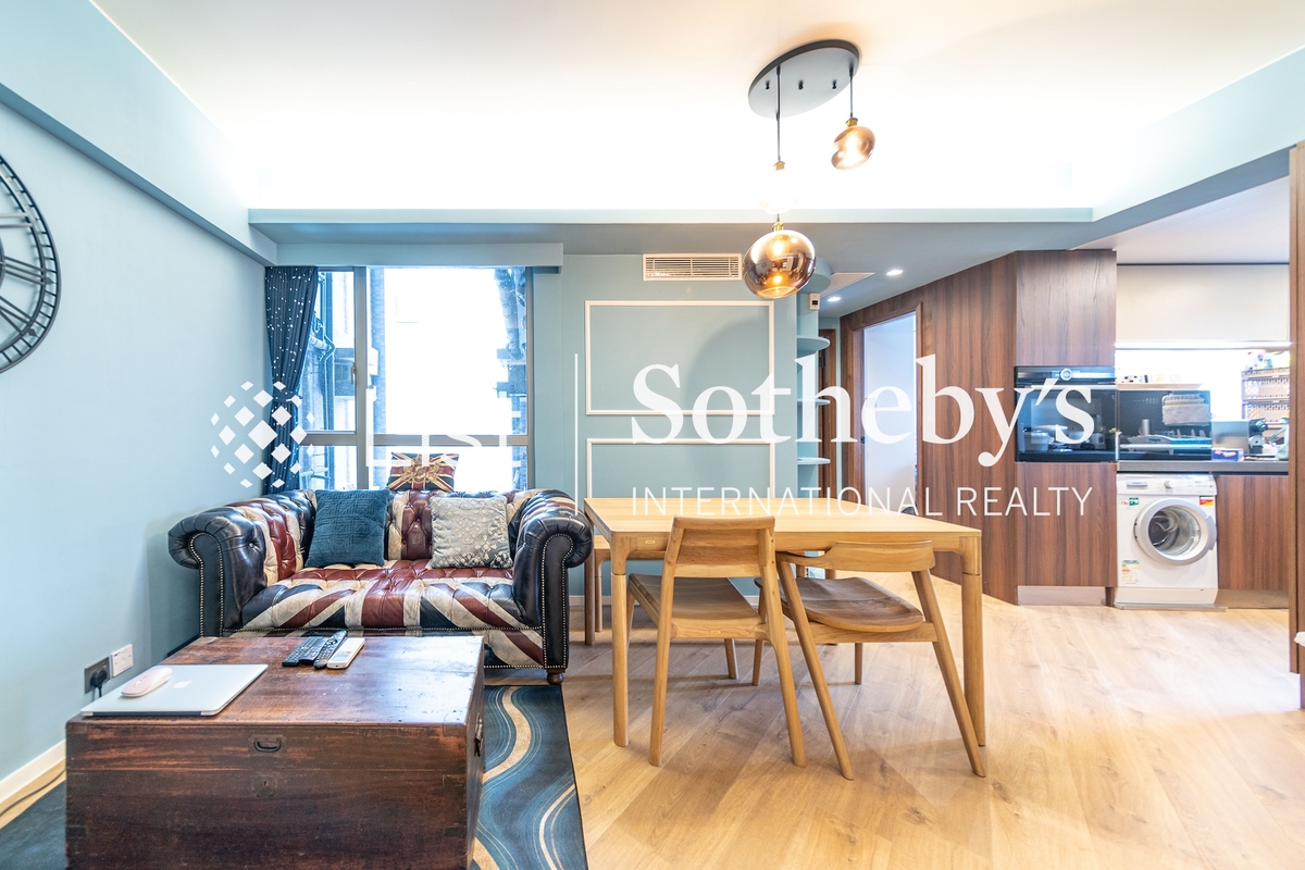 Corona Tower 嘉景臺 | Living and Dining Room