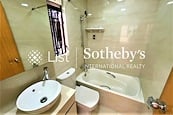 Corona Tower 嘉景臺 | Master Bathroom
