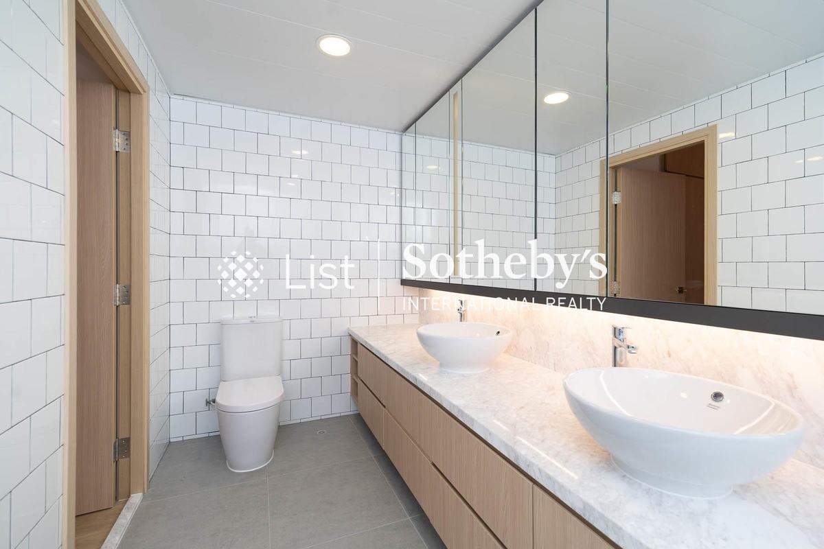 Clovelly Court 嘉富麗苑 | Master Bathroom