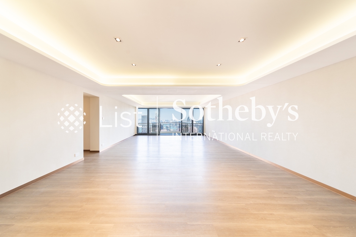 Clovelly Court 嘉富麗苑 | Living and Dining Room