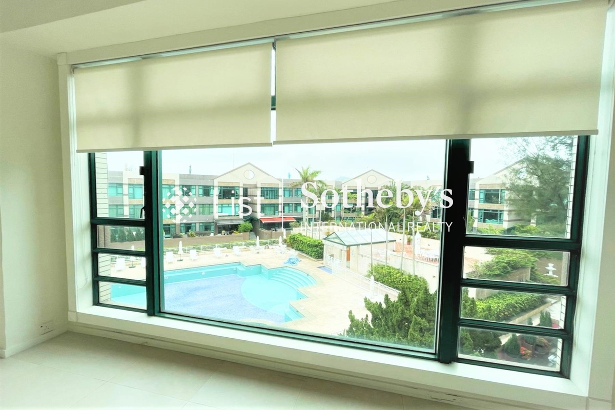 Stanford Villa 旭逸居 | View from Living and Dining Room