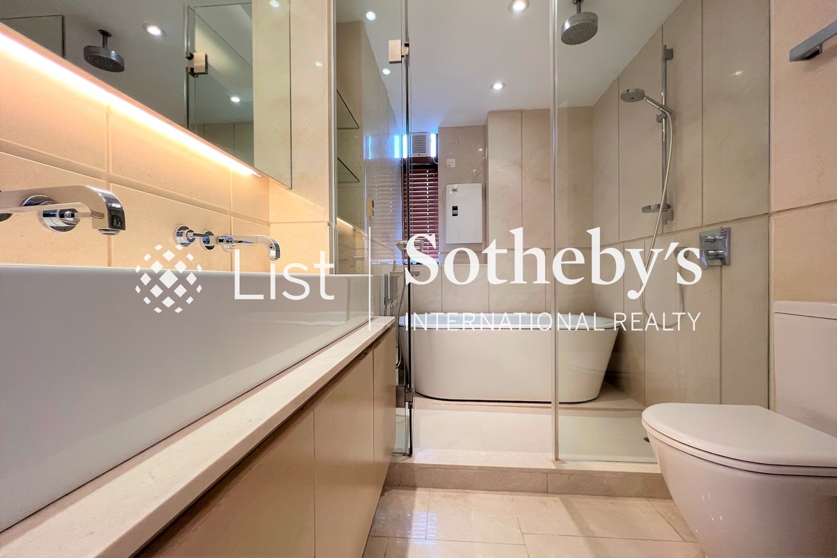 The Somerset 怡峰 | Master Bathroom