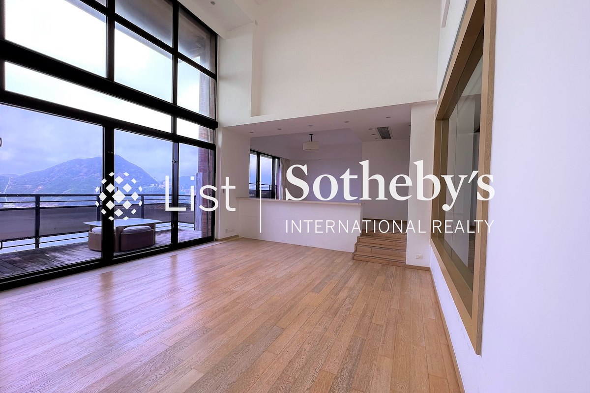 The Somerset 怡峰 | Living Room