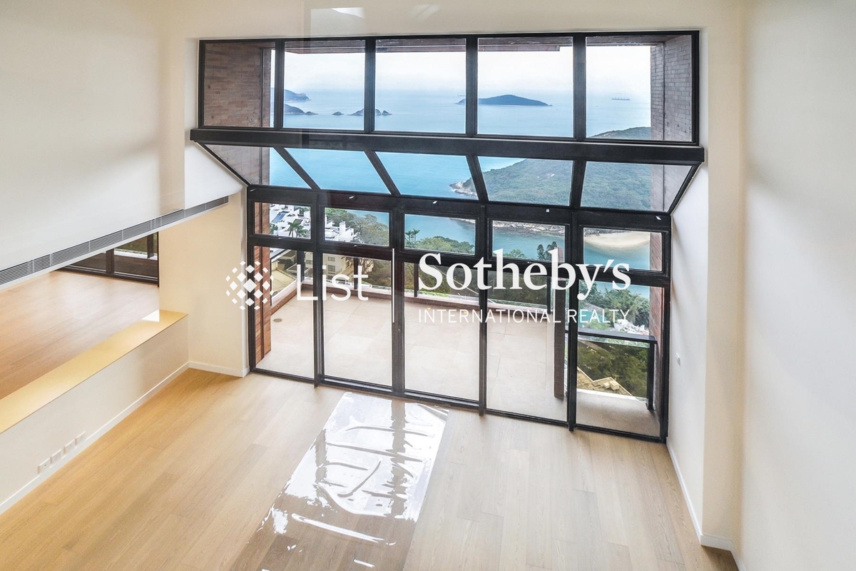 The Somerset 怡峰 | Living Room