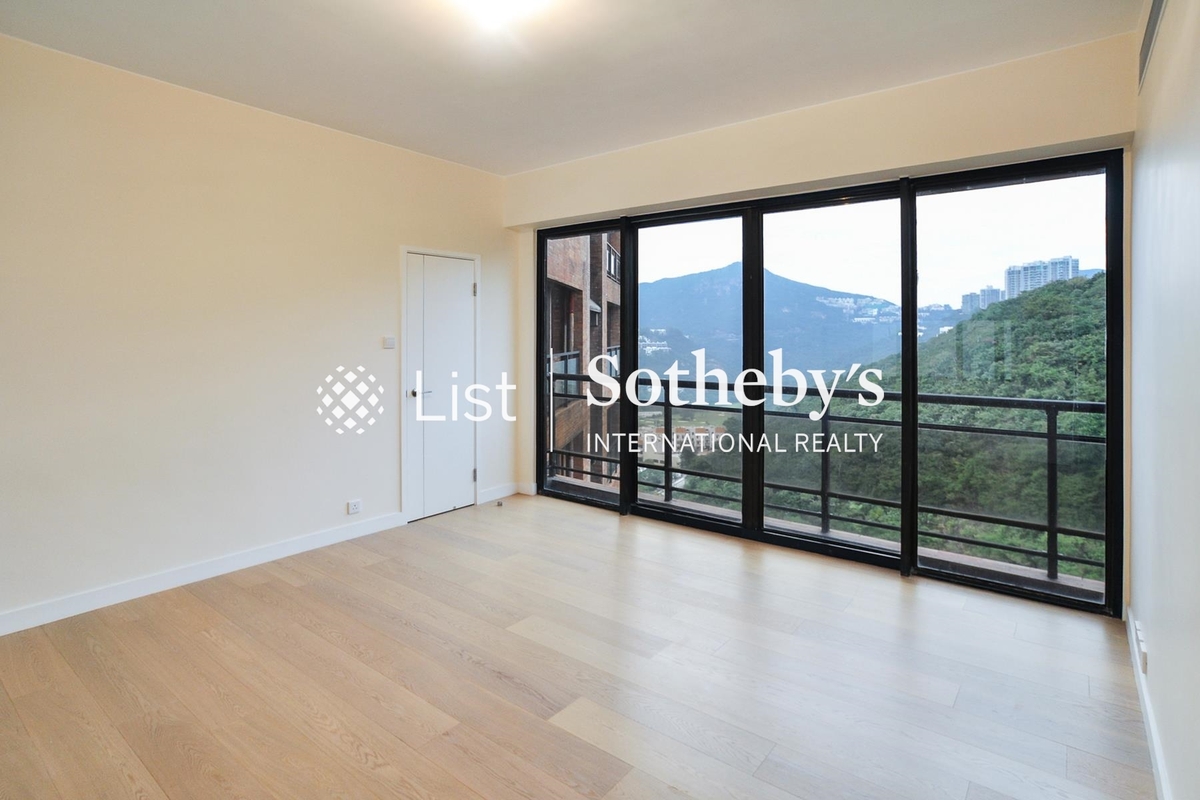 The Somerset 怡峰 | Second En-suite Bedroom