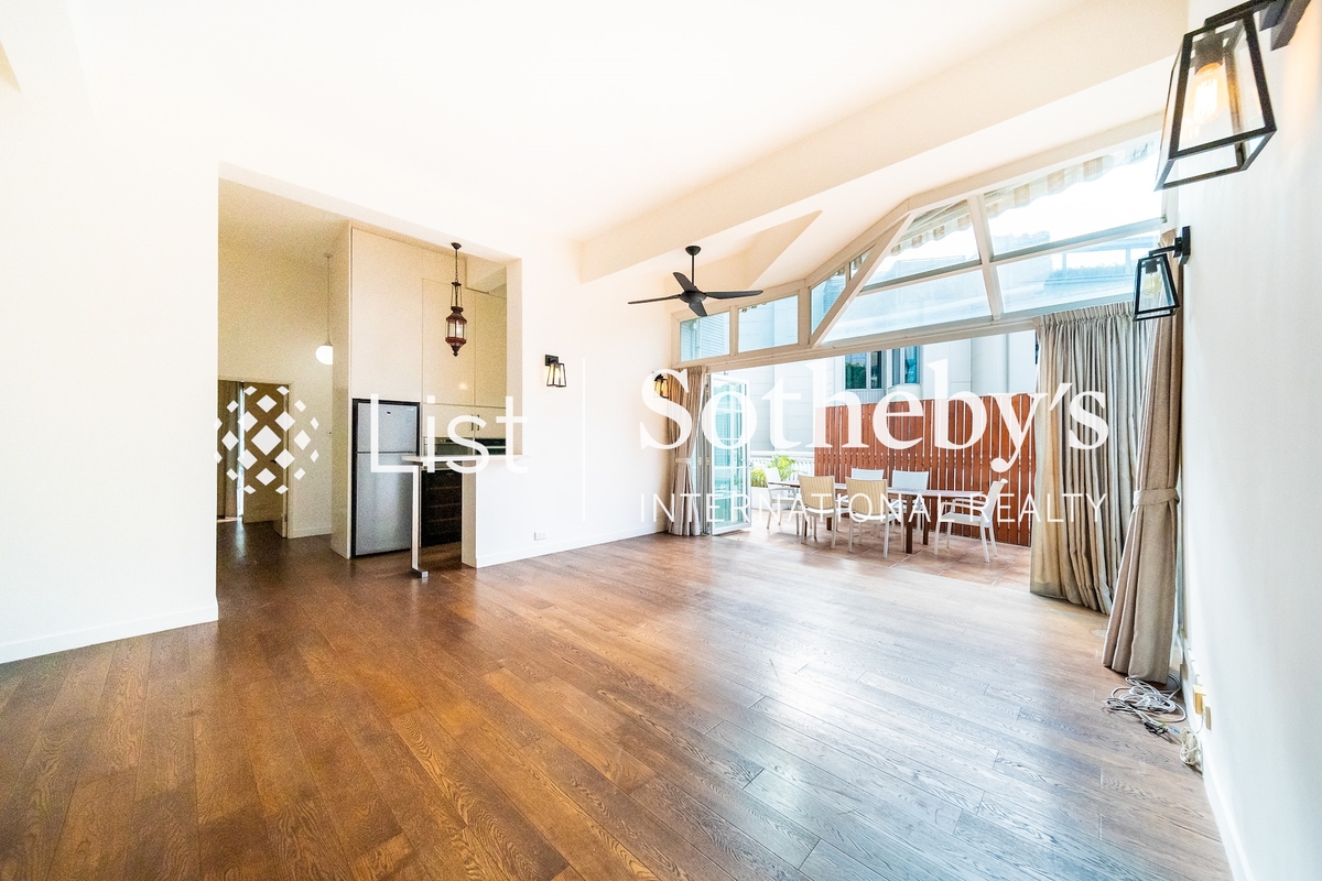 Albany Court 雅鑾閣 | Living and Dining Room