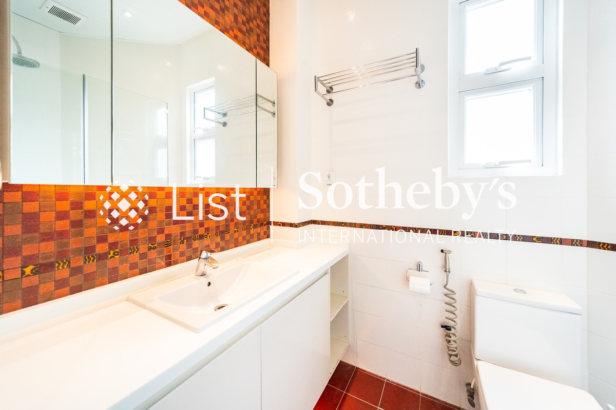 Albany Court 雅鑾閣 | Master Bathroom