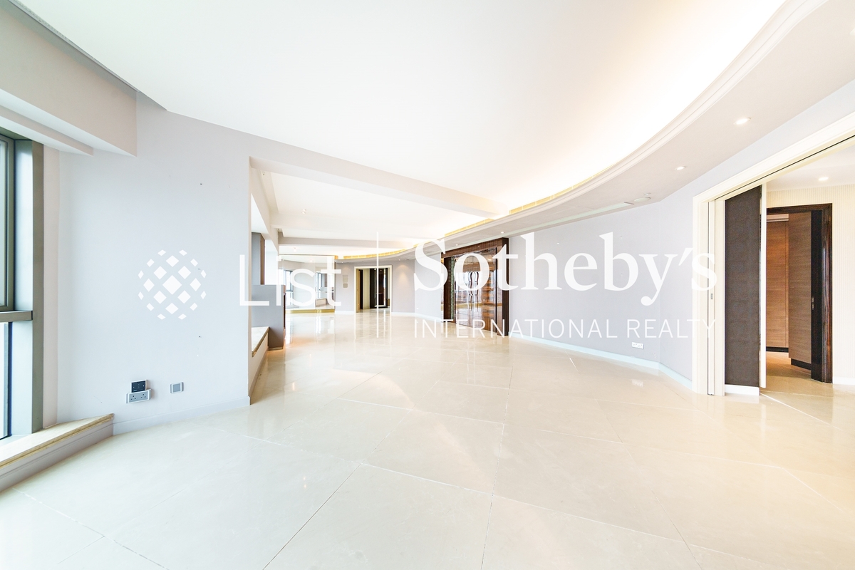 Regence Royale 富滙豪庭 | Living Room