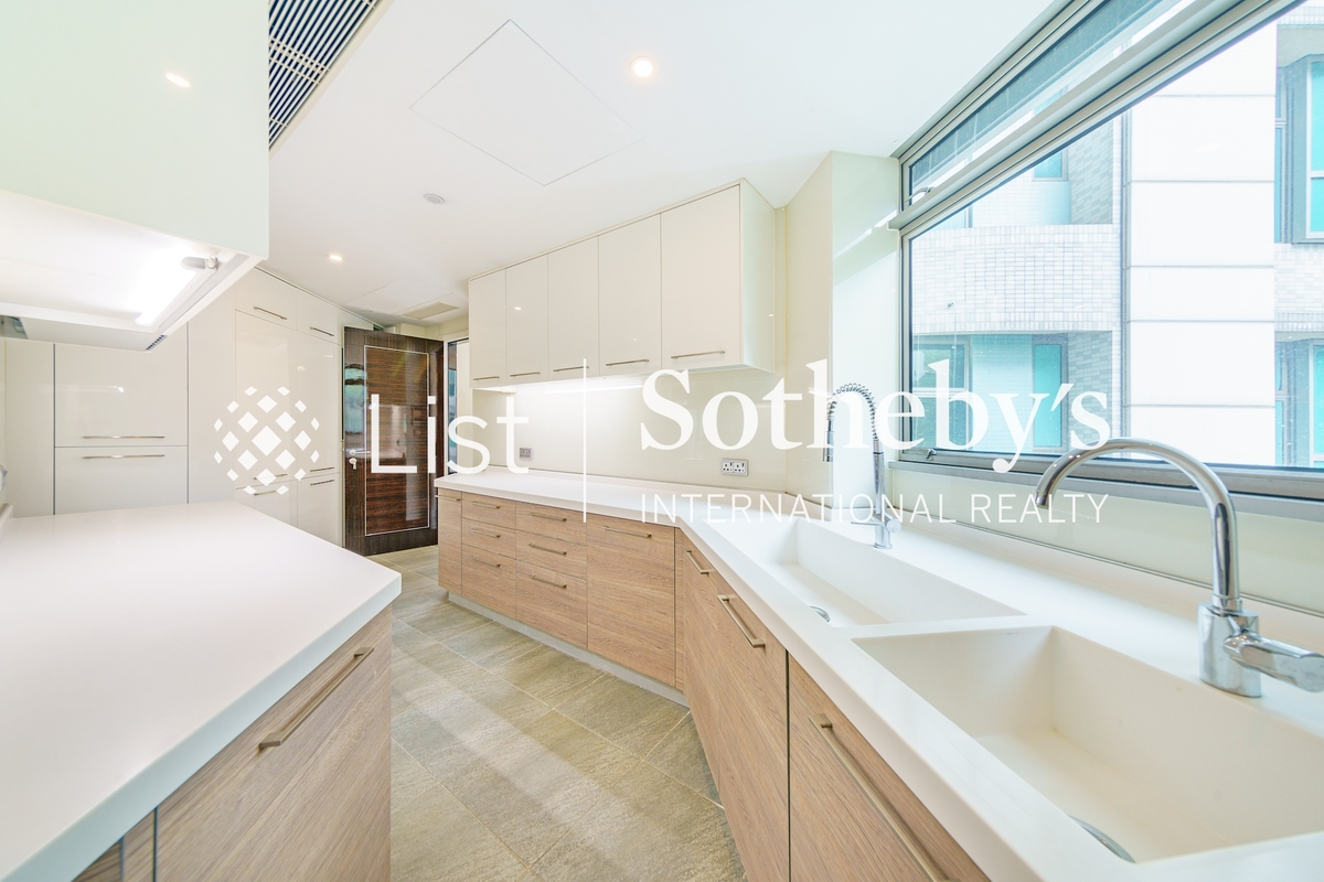 Regence Royale 富滙豪庭 | Kitchen