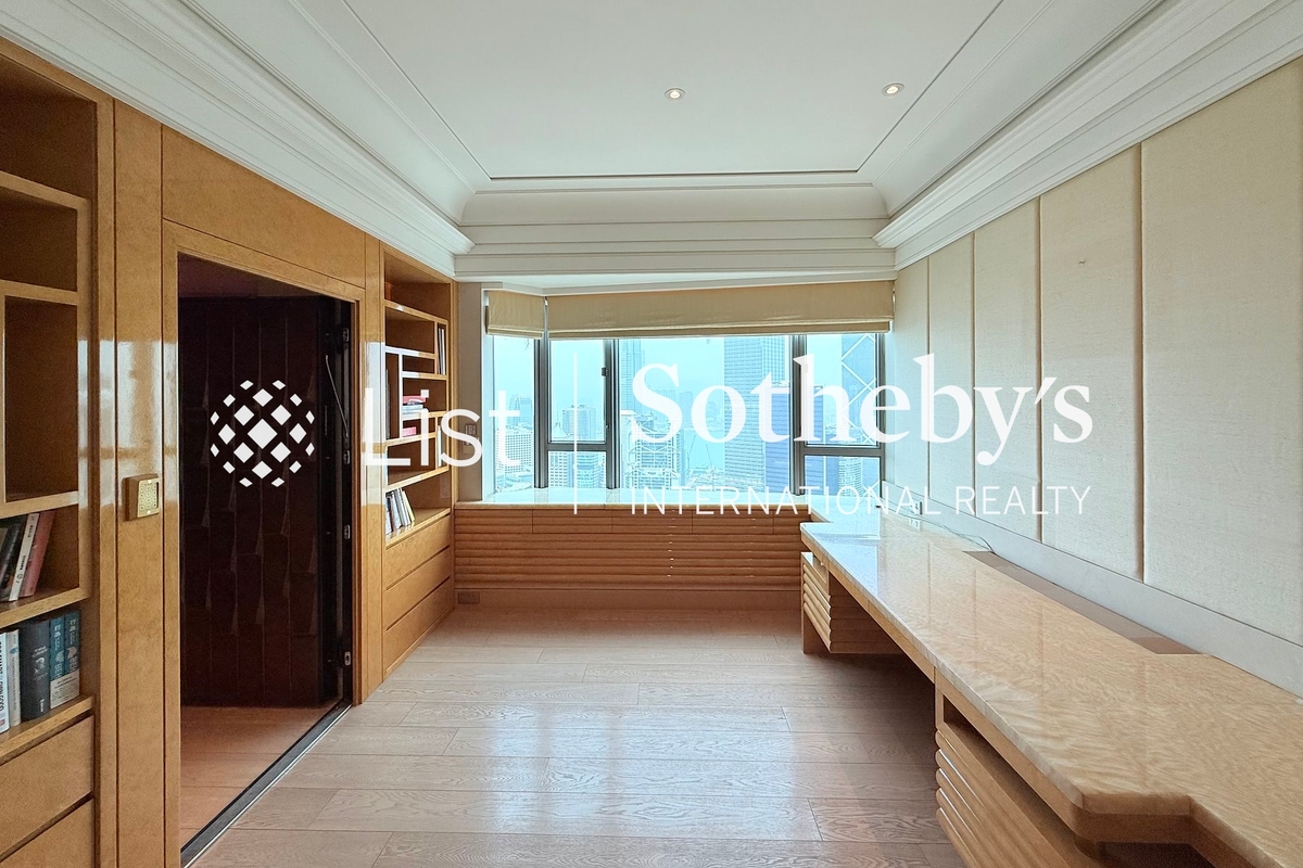 Regence Royale 富滙豪庭 | Study Room